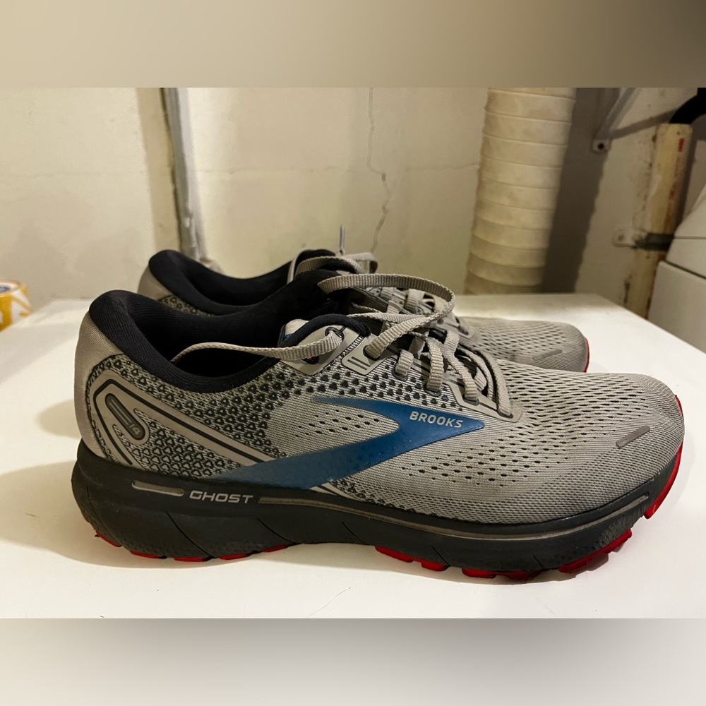 Mens Brook Ghost 14 Road Running Shoe
